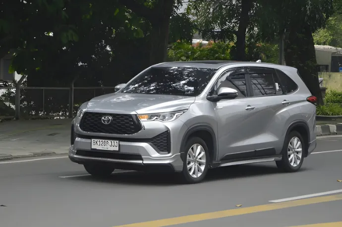 kerja-hybrid-adalah-kunci-efisiensi-dan-performa-mobil-masa-kini