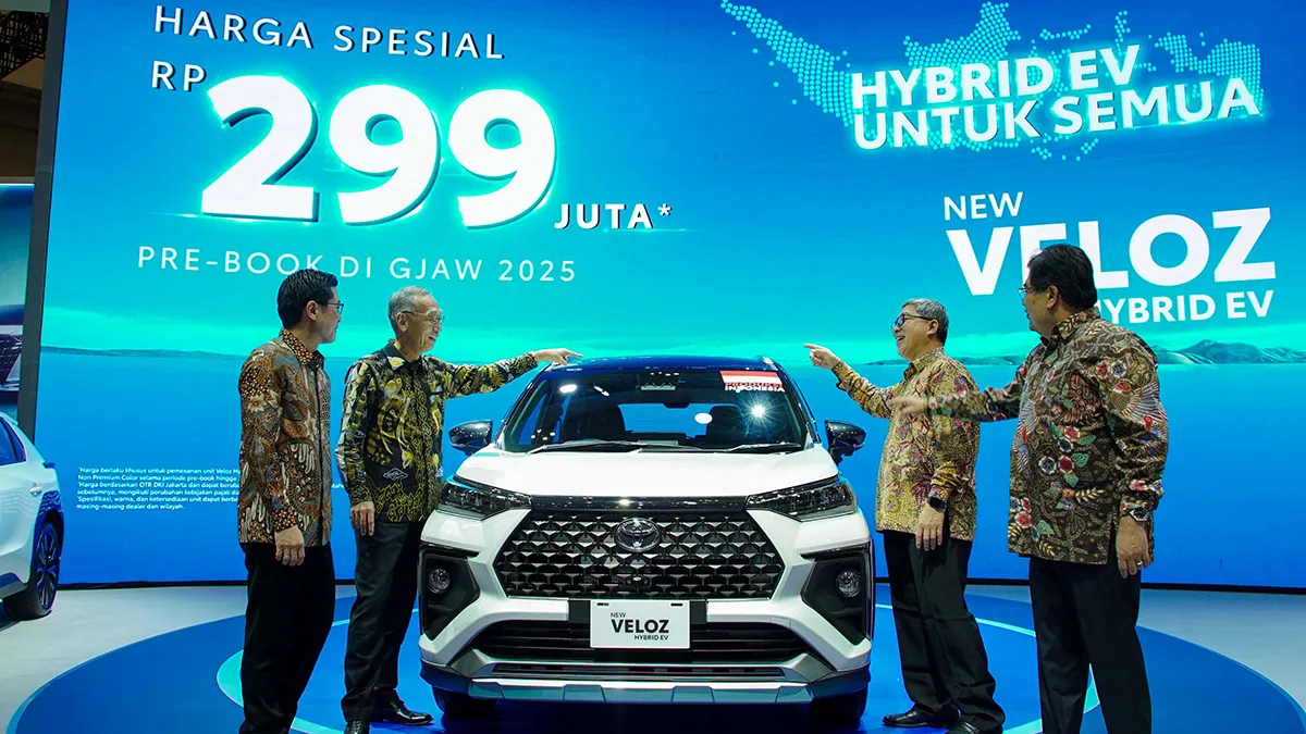 toyota-tegaskan-realisasi-multi-pathway-world-premiere-new-veloz-hybrid-ev-dan-perkuat-produk-elektrifikasi-dalam-negeri-di-gjaw-2025